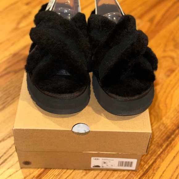 Ugg Disco Cross Slide - Picture 4 of 7